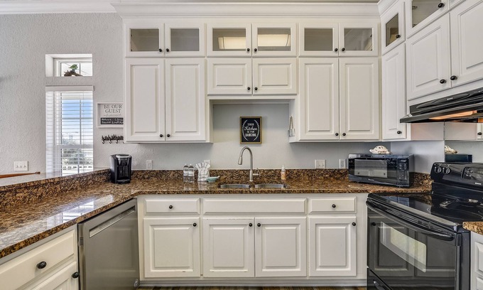 El Centro Beach Condominio | C Dreams by Book That Condo