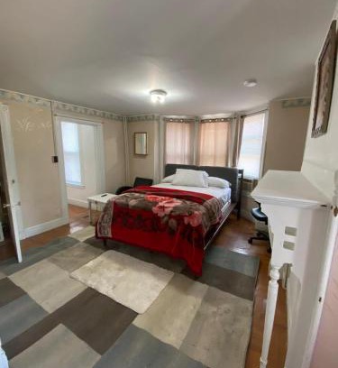 Jersey City Casa | C Jay Homes 6 minutes Walk to Journal square