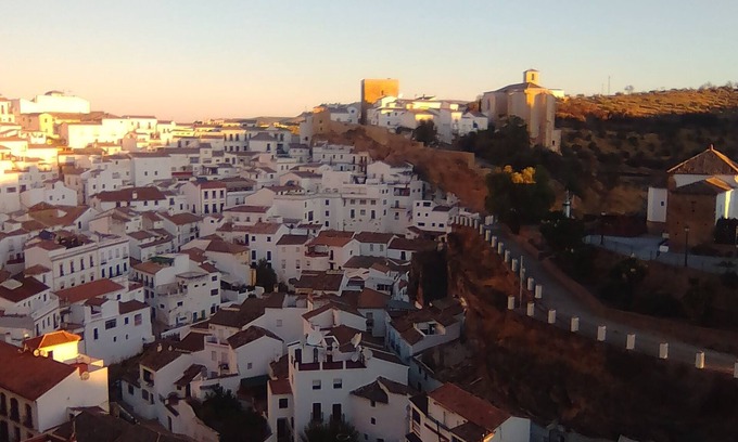 Setenil de las Bodegas Casa | C.R.Balcones de Setenil