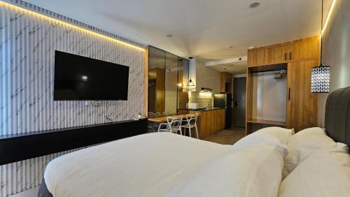 Iloilo City Proper Apartamento | C'Scape Suite at Bernwood Towers
