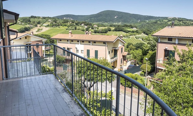Camerano Apartamento | C008 - Camerano, delightful fully equipped three-room apartment