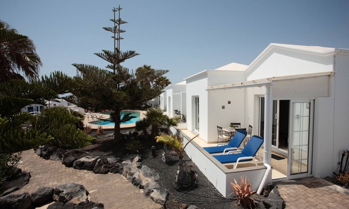 Haria Casa | C1, en pequeño complejo con piscina climatizada comunitaria a 100m del mar