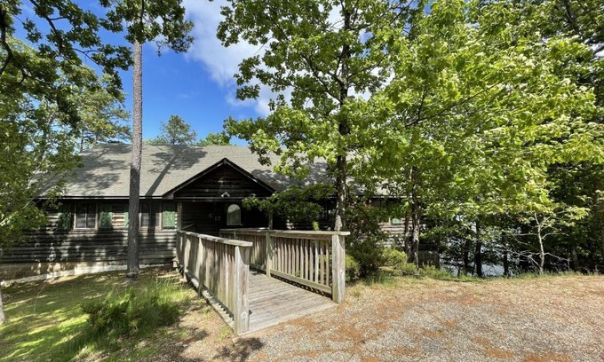 Mount Ida Casa | C17, Three bedroom, three bath log-sided, luxury Harbor North cottage with hot tub cottage