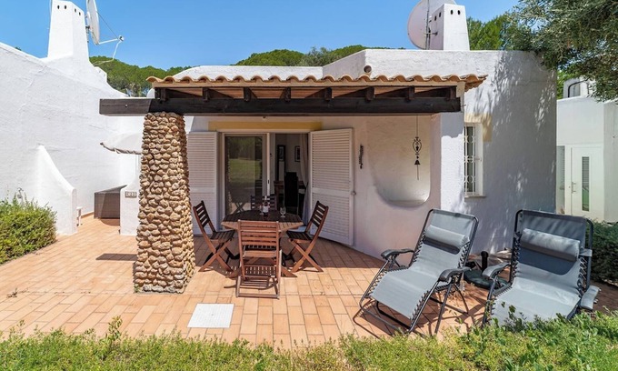 Mato Serrao Chalet De Esquí | C22 Quinta do paraiso Superbly Appointed and Furnished Bungalow