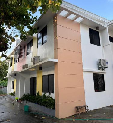 Iloilo Apartamento | C7 Hotel with beach front access