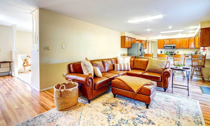 Canon City Casa | Cañon City Vacation Home w/ Gas Grill!