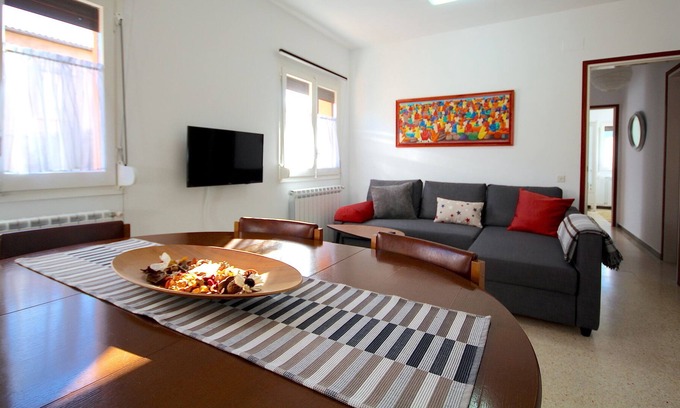 Salas de Pallars Apartamento | Ca La Lluïsa - Holiday Apartment