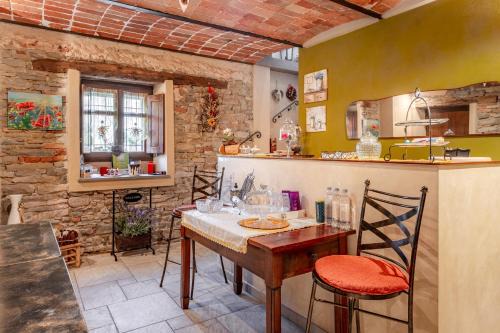 Castino Cama Y Desayuno | Ca' Pavaglione Country House