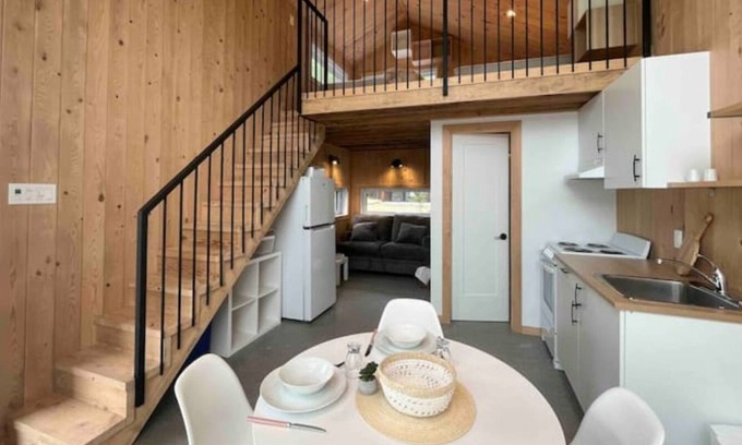 Sainte-Marguerite-du-Lac-Masson Cabina | Vrbo Property