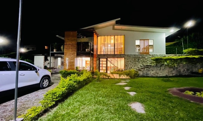 Neira Cabina | Cabaña campestre km 46 vía Medellín colombia