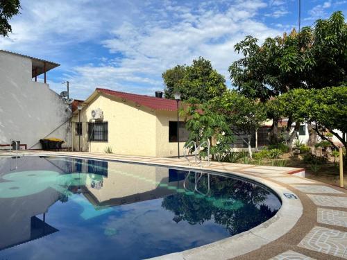 Melgar Casa | Cabaña - Condominio El Rincón del Edén