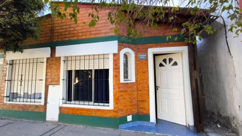 Choele Choel Apartamento | Cabaña de 1 habitacion en el centro de Choele ideal para 2 personas
