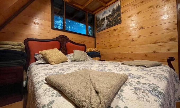 San Isidro Chalet De Esquí | Cabaña de montaña La Hortensia Cerro de La Muerte De La Cañuela Cloudforest