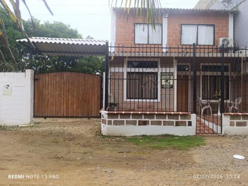 Necocli Casa | Cabaña frente al mar
