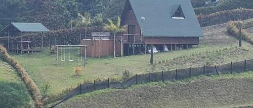 Rionegro Chalet De Esquí | Cabaña glamping