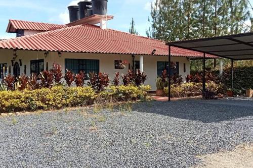 Sutamarchan Casa | Cabaña los pinos