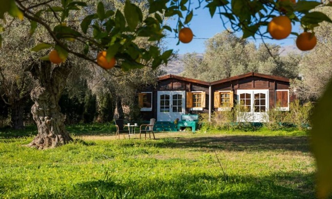 Agustinos Cabina | Cabaña pet friendly en plena naturaleza, dormitorio con AC