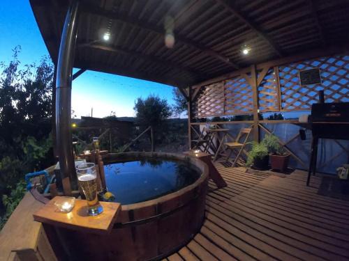 Ranquil Cabina | Cabaña Refugio Magenta con tinaja caliente incluida