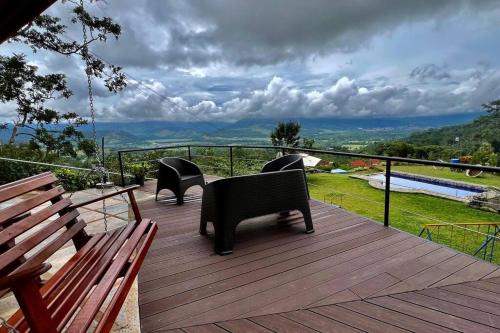 La Suiza Casa | Cabaña Vistas Paraíso