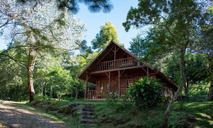 Cantón de León Cortés Castro Chalet De Esquí | Cabañas El Coyote