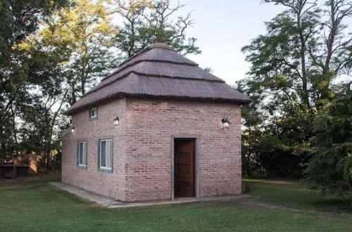 Mercedes Cabina | Cabañas El Gaucho