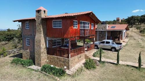 Marcos Castellanos Chalet De Esquí | Cabañas San José de la Montaña