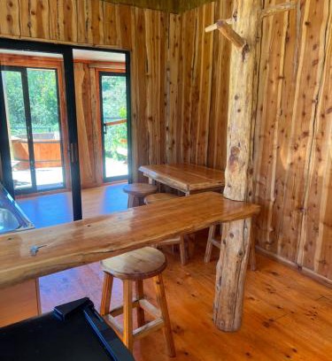 Hornopiren National Park Casa | Cabañas vista al río