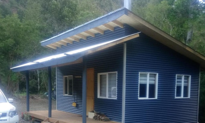 Los Ladrillos Casa | Cabañita Sustentable El Este Cochamó