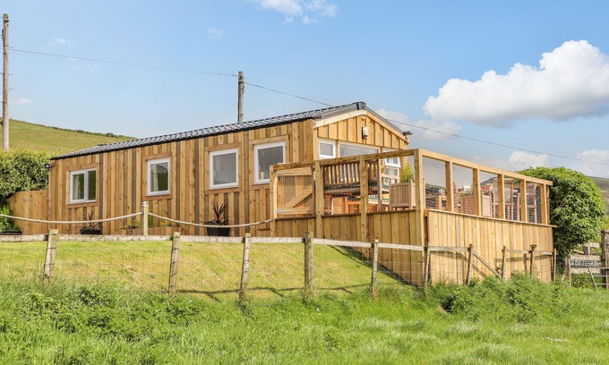 Rhyd-y-clafdy Cabaña | CABAN CWTCH (THE COSY CABIN), pet friendly in Llanaelhaearn