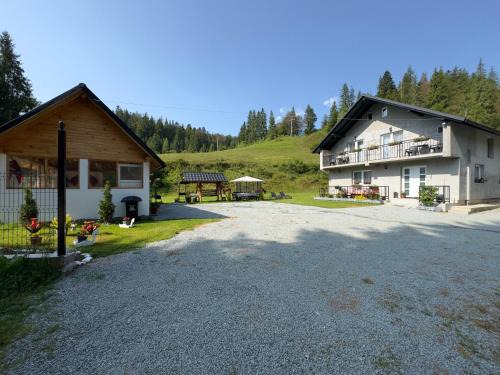 Arieseni Cabina | Cabana de Sub Deal Arieșeni