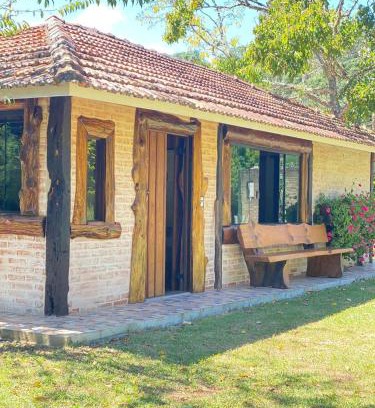 Santo Antonio do Pinhal Chalet De Esquí | Cabana do lago