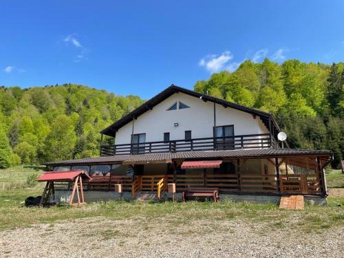 Satu Nou Cabina | Cabana Turistica Izvorul Muntelui
