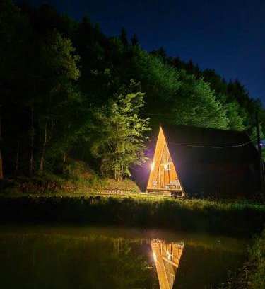 Varfurile Casa | Cabana Vatra Râului