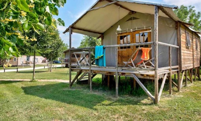 Souillac Cabina | Cabane 4 étoiles - Piscine - ccbbgeg