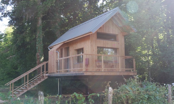 Germaine Cabina | Cabane sur pilotis, in the heart of the Reims mountains