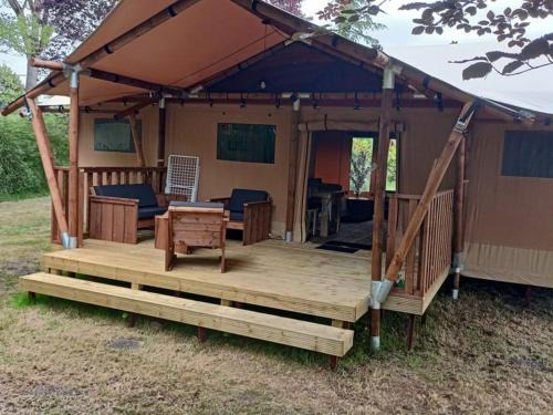 Cerans-Foulletourte Casa | Cabane Trappeur Lodge avec Jacuzzi et Ferme Pédagogique - FR-1-410-458
