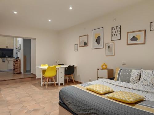 Rochefort-du-Gard Casa | Cabanon provençal