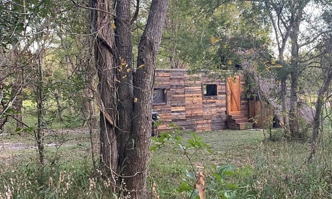 Huntsville Cabina | Cabin 1 Cozy cabin close to Sam Houston Park