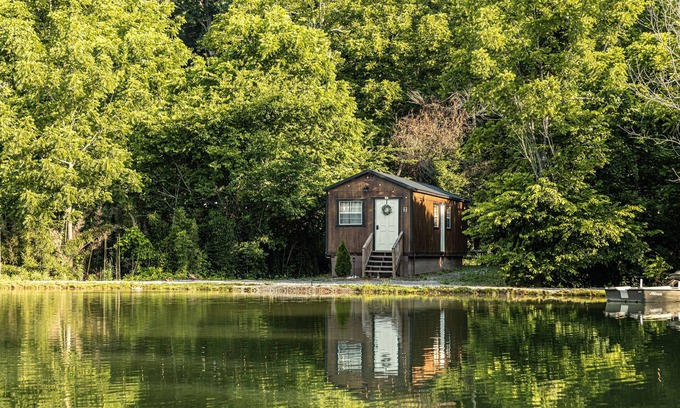Joelton Cabina | Cabin 1 @ Jones Farm Venue and Cabins