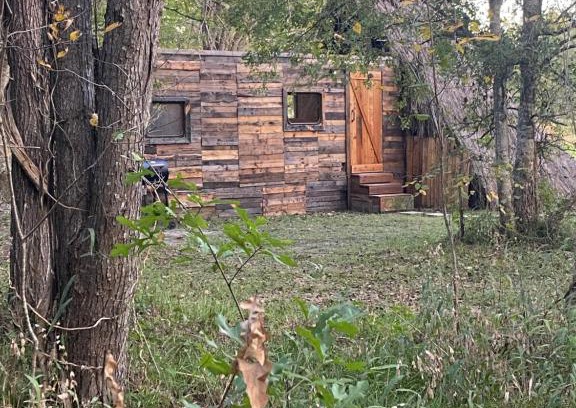 Huntsville Casa | Cabin 1 Remote cabin next to Sam Houston National Forest