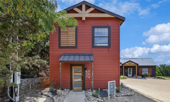 Graford Cabina | Cabin 16: Take A Hike