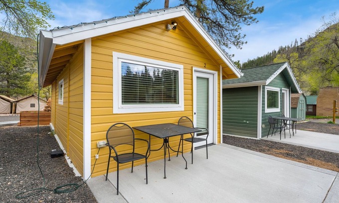 Poudre Park Cabina | Cabin 2- Youngs Gulch