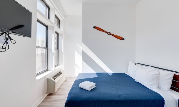 River West Apartamento | Cabin 208 by 747 Lofts