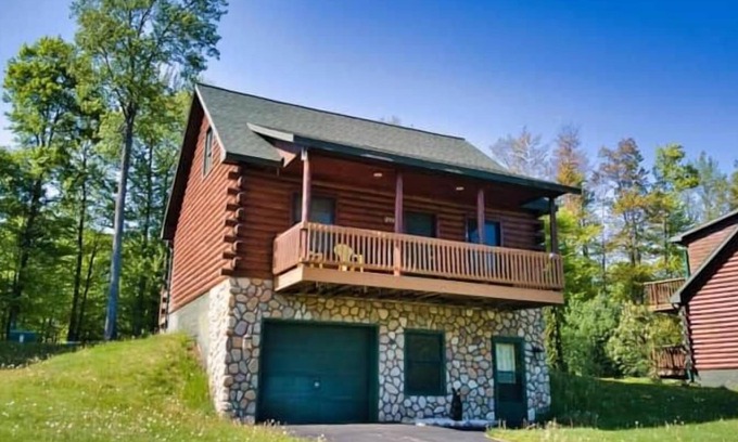 Gaylord Casa | Cabin 2440 - Beautiful Log Cabin in Private Resort
