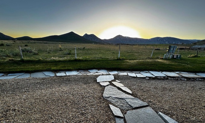 Almo Cabina | Cabin 3 at the Almo Inn, Close to City of Rocks National Park and Castle Rock