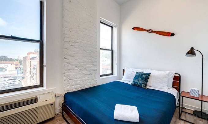 River West Apartamento | Cabin 302 by 747 Lofts