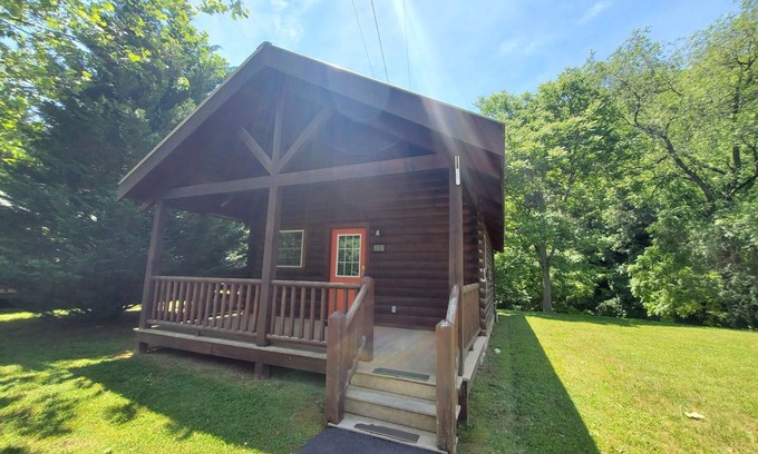 Galax Apartamento | Cabin 303 - Alone at Last