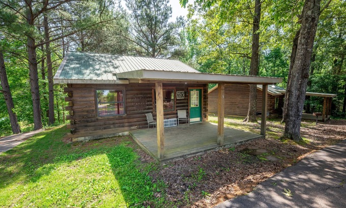 Buchanan Casa | Cabin 5 at Fishtale Lodge