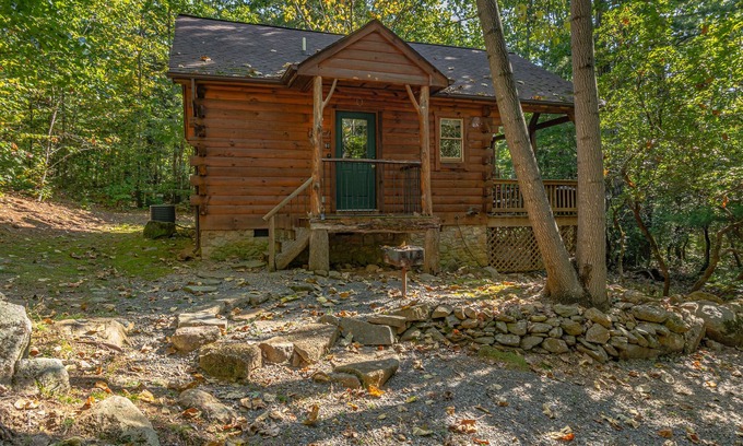 Stanardsville Cabina | Cabin #5 - Love Nest | 0 Bed, 1 Bath