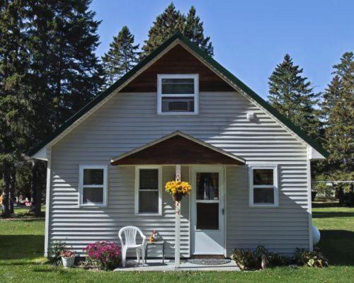 Carp Lake Casa | Cabin #7 - Northwoods Retreat cabin